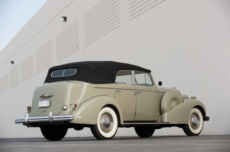  Buick Roadmaster Convertible Sedan 1937 года  (фото 12 из 13)